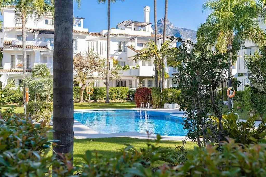 1 Bedroom With Large Roof Terrace Marbella